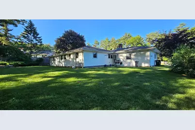 22 Pondview Cir, Brockton, MA 02301 - Photo 4