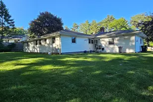 22 Pondview Cir, Brockton, MA 02301 - Photo 4