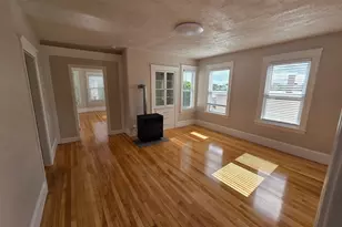 14 Caroline St, Worcester, MA 01604 - Photo 4