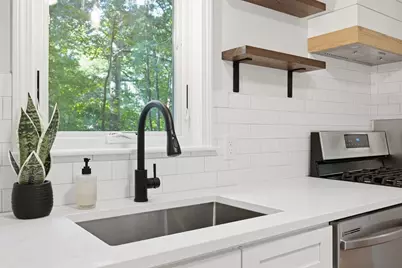 13 Craig St, Carver, MA 02330 - Photo 4