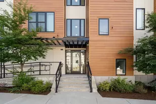 68 Los Angeles, Newton, MA 02458 - Photo 2