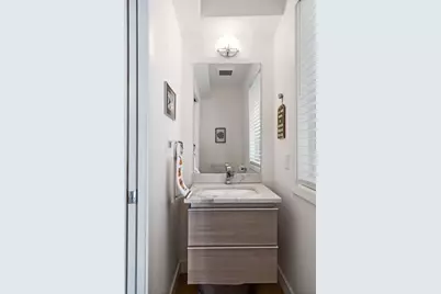 288 Marginal St #4, Boston, MA 02128 - Photo 10