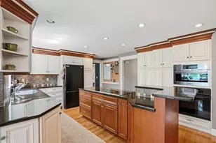 5 Diane Dr, Medway, MA 02053 - Photo 8