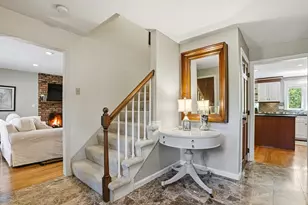 5 Diane Dr, Medway, MA 02053 - Photo 16
