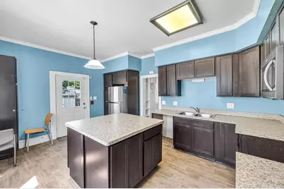 130 Berkshire St, Springfield, MA 01151 - Photo 6