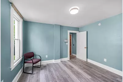 130 Berkshire St, Springfield, MA 01151 - Photo 12