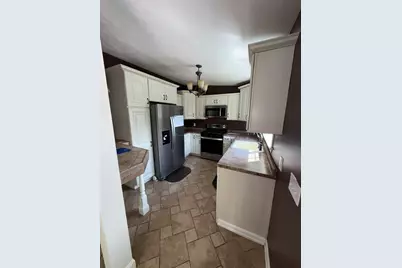 396R Washington St #Rear, Taunton, MA 02780 - Photo 2