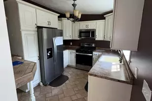 396R Washington St, Taunton, MA 02780 - Photo 2