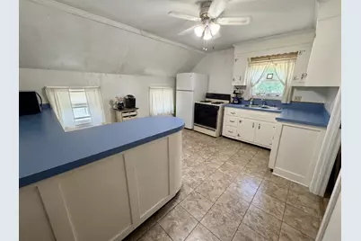 74 South St, Somerset, MA 02726 - Photo 8