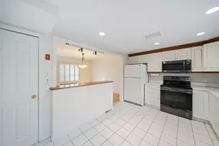 93 Lincoln Rd, Medford, MA 02155 - Photo 8