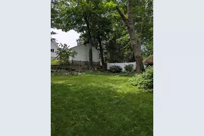 7 East Garfield Ave, Beverly, MA 01915 - Photo 4