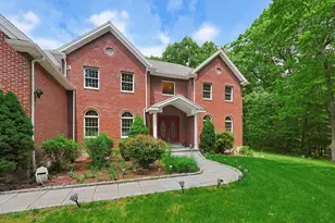 23 Goodnow Ln, Framingham, MA 01702 - Photo 2