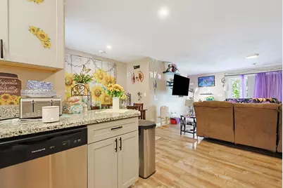 8 Union St, North Brookfield, MA 01535 - Photo 6