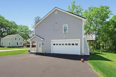 8 Union St, North Brookfield, MA 01535 - Photo 28
