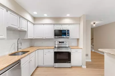 17 Lions Lane #2005, Salem, MA 01970 - Photo 4