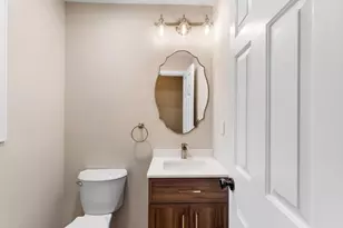 17 Lions Ln, Salem, MA 01970 - Photo 12