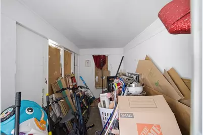 133 Oak St, Holyoke, MA 01040 - Photo 18