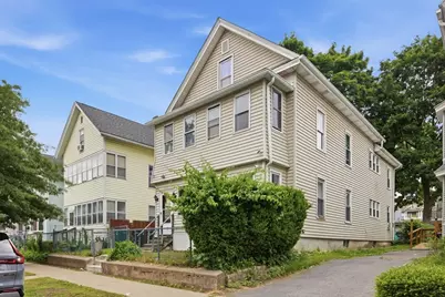 133 Oak St, Holyoke, MA 01040 - Photo 2