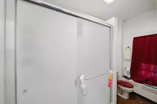 133 Oak St, Holyoke, MA 01040 - Photo 14