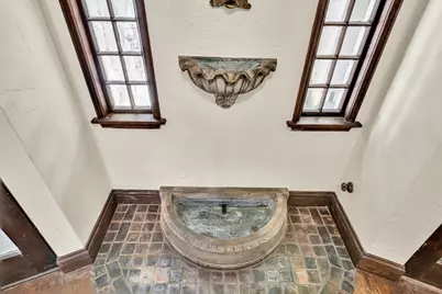 128 Dudley St, Brookline, MA 02445 - Photo 4