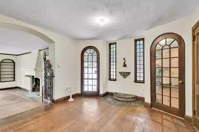 128 Dudley St, Brookline, MA 02445 - Photo 10
