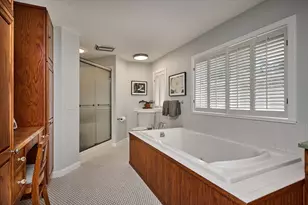310 South St, Northampton, MA 01060 - Photo 16