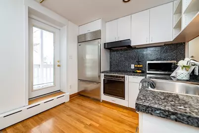 72 Fairmont St #2, Cambridge, MA 02139 - Photo 2