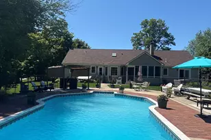 471 Hoppin Hill Ave, North Attleboro, MA 02760 - Photo 2