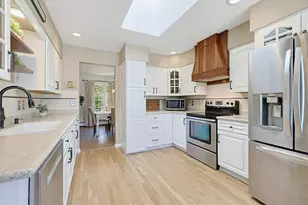 471 Hoppin Hill Ave, North Attleboro, MA 02760 - Photo 8