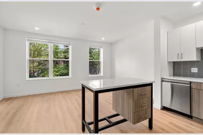 40 Centre St #206, Brookline, MA 02446 - Photo 2