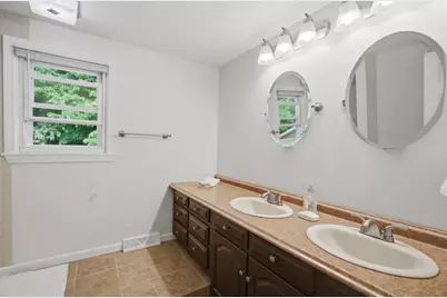 20 Entrybrook Drive, Springfield, MA 01108 - Photo 18