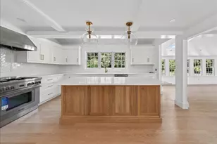 3 Hollyhock Ln, Hingham, MA 02043 - Photo 2
