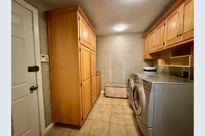 608 Pinewood Dr, Longmeadow, MA 01106 - Photo 30