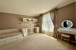 608 Pinewood Dr, Longmeadow, MA 01106 - Photo 20