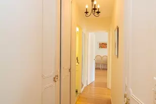 22 Chestnut Pl, Brookline, MA 02445 - Photo 10