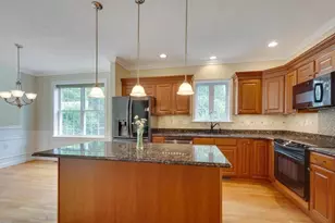 308 Sprucewood Ln, Clinton, MA 01510 - Photo 10