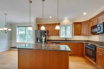 308 Sprucewood Ln #308, Clinton, MA 01510 - Photo 6