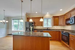 308 Sprucewood Ln, Clinton, MA 01510 - Photo 6