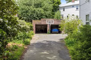 15 Myrtle St, Boston, MA 02130 - Photo 32
