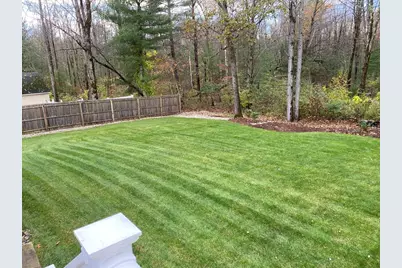 5 Red Bridge Ln, South Hadley, MA 01075 - Photo 2