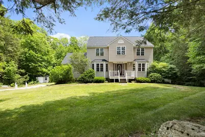 140 Paradise Ln, Sturbridge, MA 01518 - Photo 2