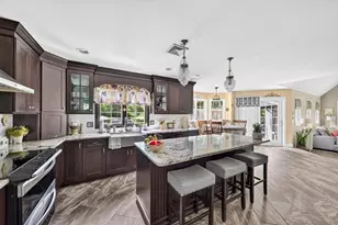 42 Medeiros Ln, Dartmouth, MA 02747 - Photo 16