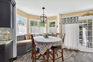 42 Medeiros Ln, Dartmouth, MA 02747 - Photo 18