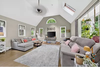 42 Medeiros Ln, Dartmouth, MA 02747 - Photo 20