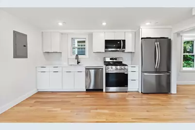 290 Washington St #B, Marblehead, MA 01945 - Photo 4