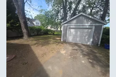 49 Corona St, Springfield, MA 01104 - Photo 2