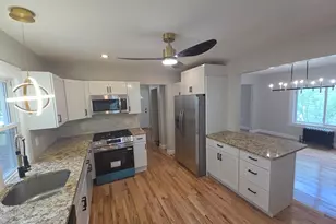 49 Corona St, Springfield, MA 01104 - Photo 4