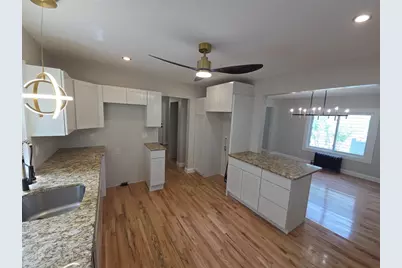 49 Corona St, Springfield, MA 01104 - Photo 4