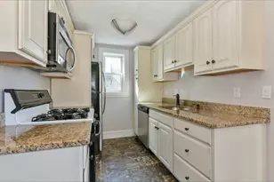 154 Webster St, Boston, MA 02128 - Photo 10