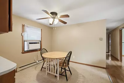37 Woodcrest Ct, Chicopee, MA 01020 - Photo 20